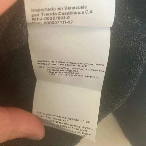 Hugo Boss 100% virgin wool grey black  sweater - Picture 3 of 7